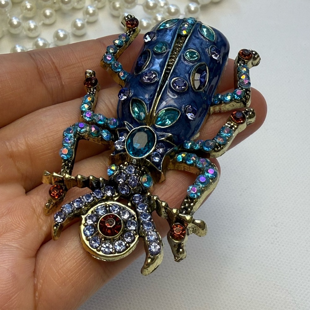 Blue Bejeweled Beetle Brooch - Picture 4 of 7